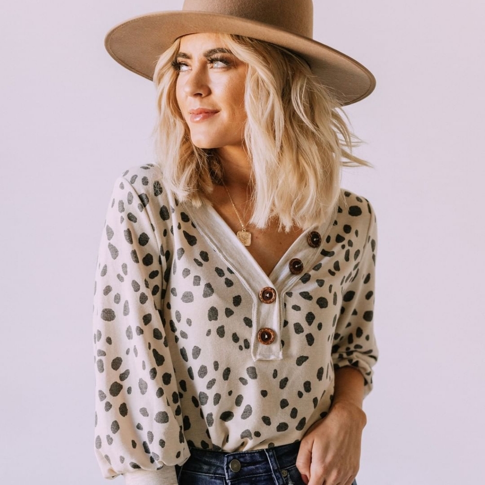 Leopard v-neck top